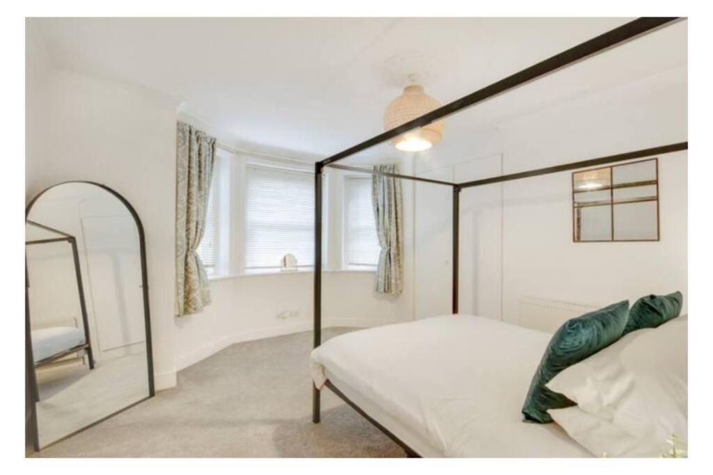 Central 2 Bedroom Garden Flat With Free Parking Royal Tunbridge Wells Exterior photo